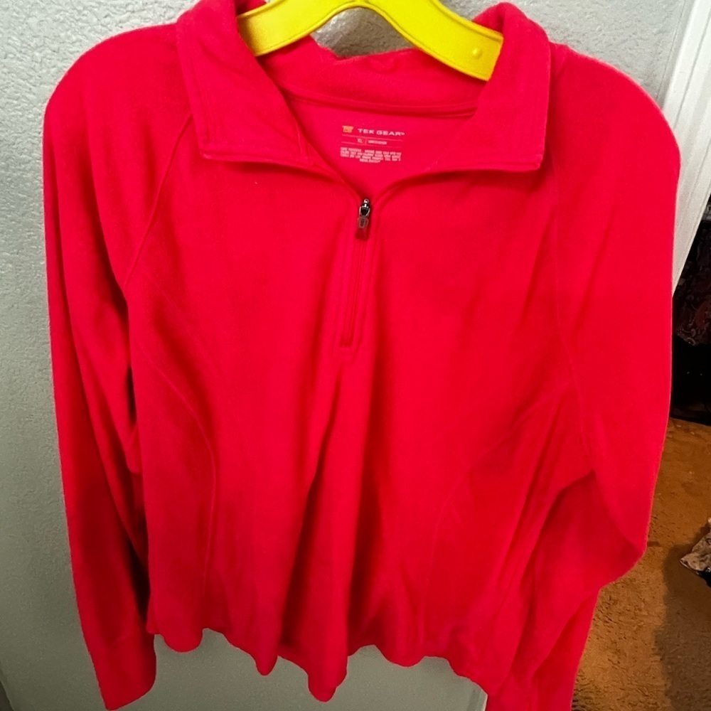 Tek Gear Vibrant Pink Performance Top - Picture 4 of 4